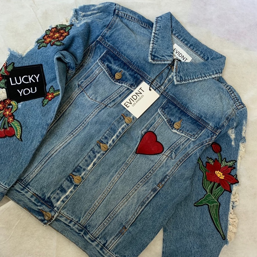 Denim jacket w/patches
